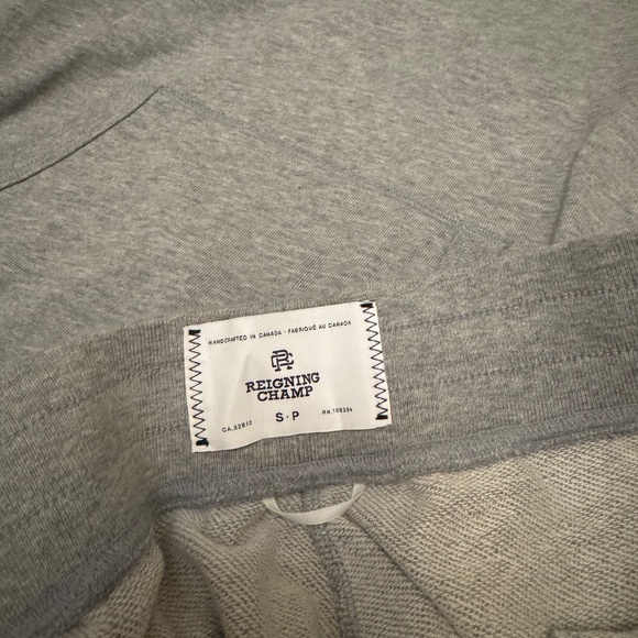 Reigning Champ Women’s Set - Picture 6 of 6